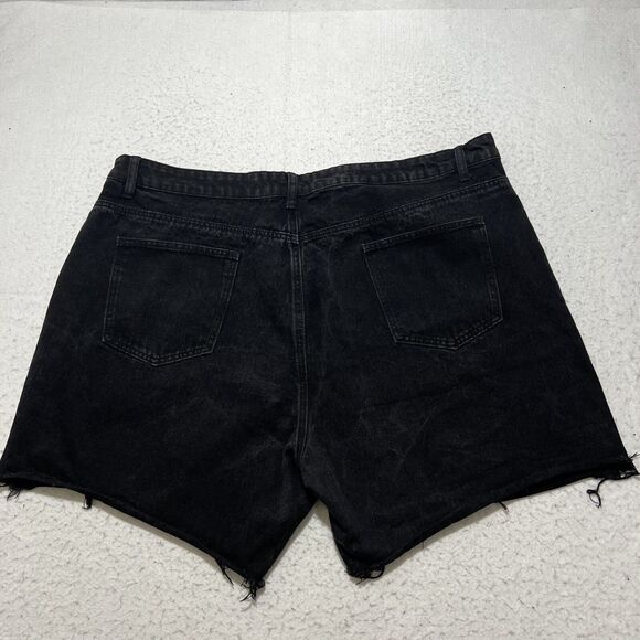 Shein Women's Plus Size 2X Black Denim Shorts Butterfly Print 6" Inseam - Picture 4 of 9